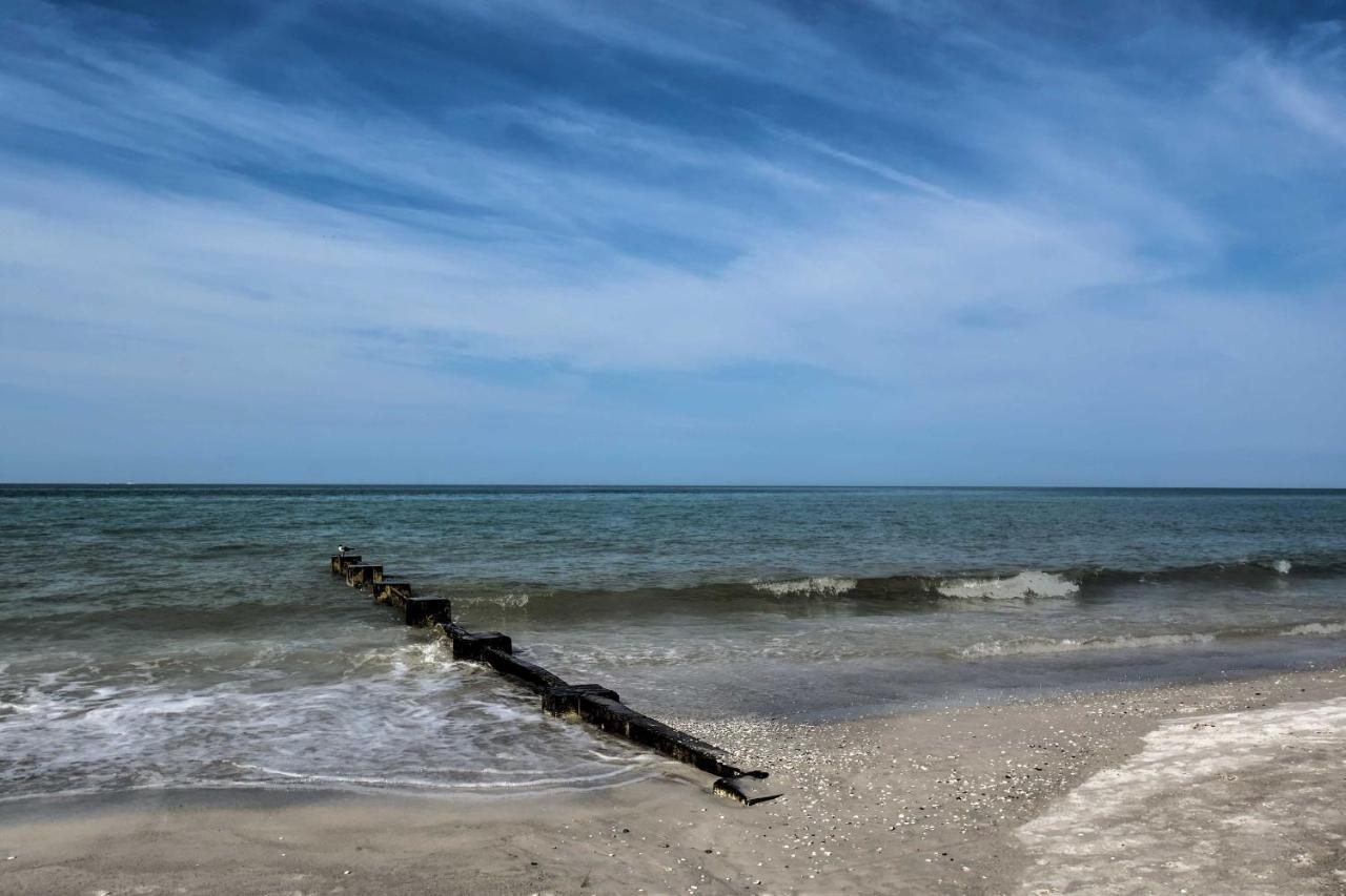 Coastal Condo With Balcony Walk To Madeira Beach! 圣徒皮特海滩 外观 照片